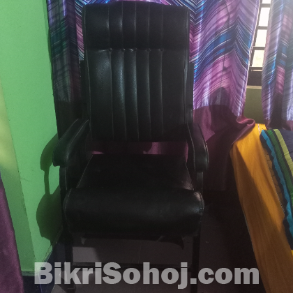 ফোমের তৈরী আরামদায়ক চেয়ার